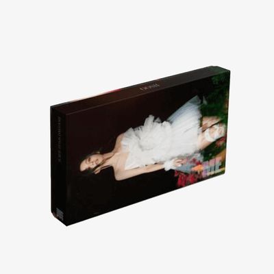 Box Jisoo First Single Album Photobook (Black) - Importado